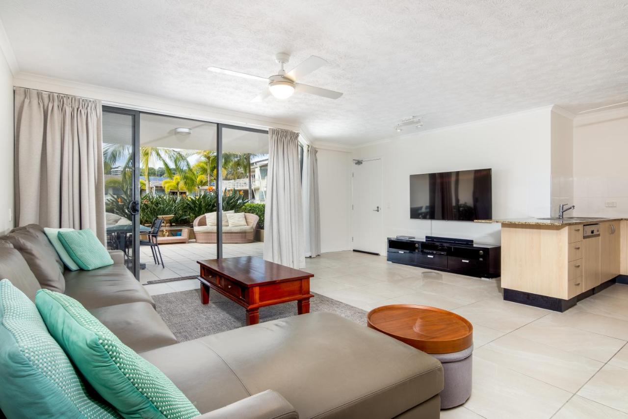 The Village Holiday Apartments At Burleigh Heads Gold Coast Exterior foto